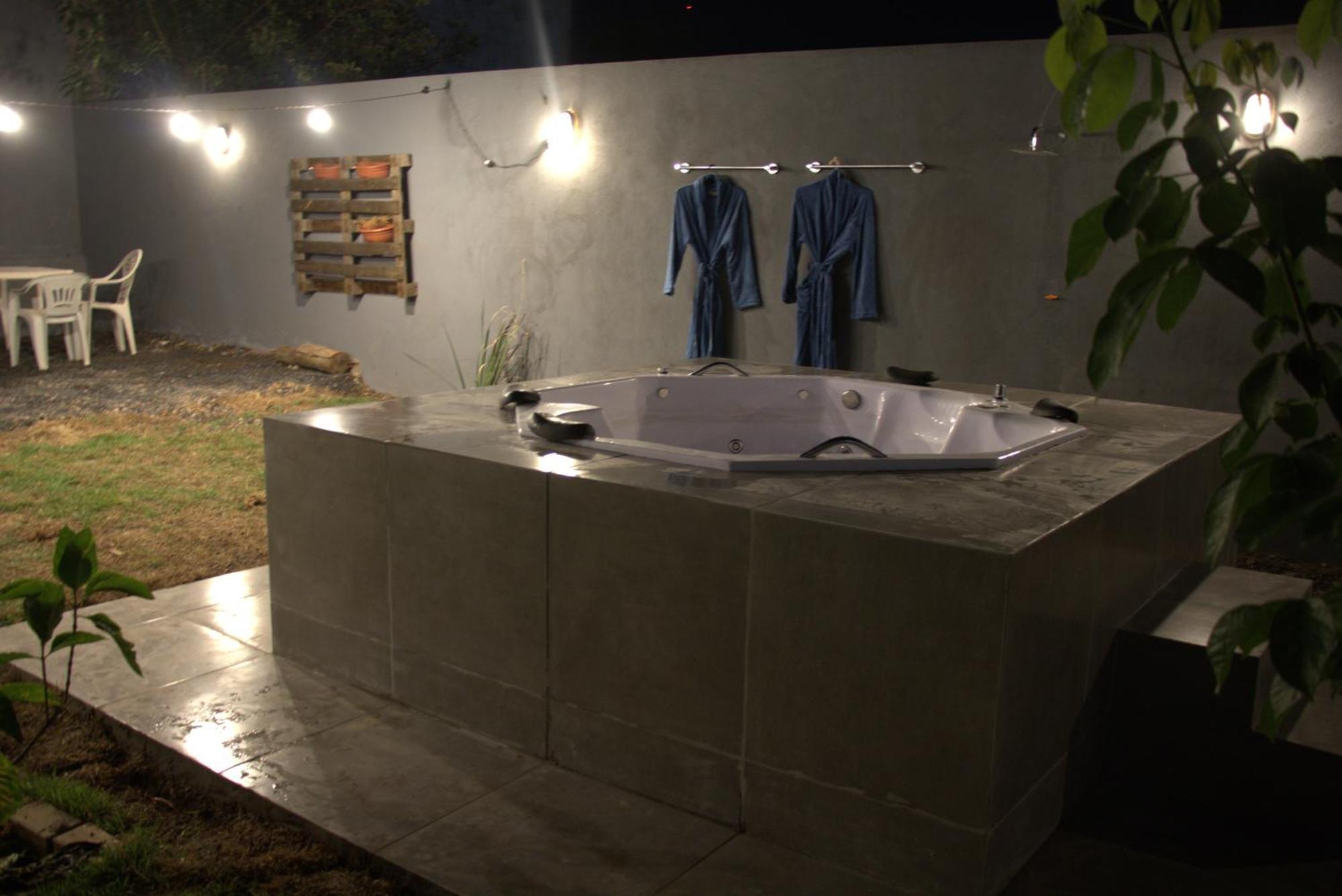 Casa Com Spa De Hidro Com Aquecedor A 700 Mts Do Centro Chapada dos Guimarães Kültér fotó